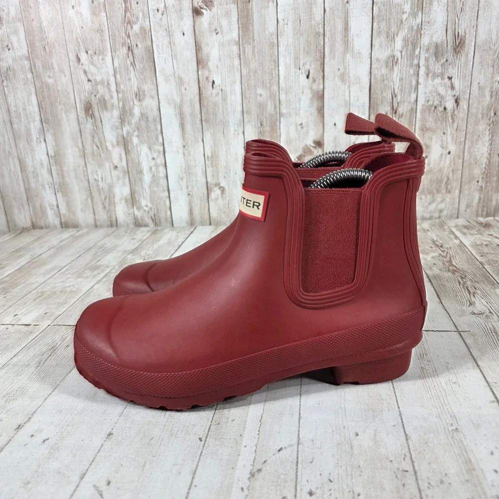 Hunter Original Chelsea Matte Red Waterproof Rain Boots Womens Size 6 US 4 UK